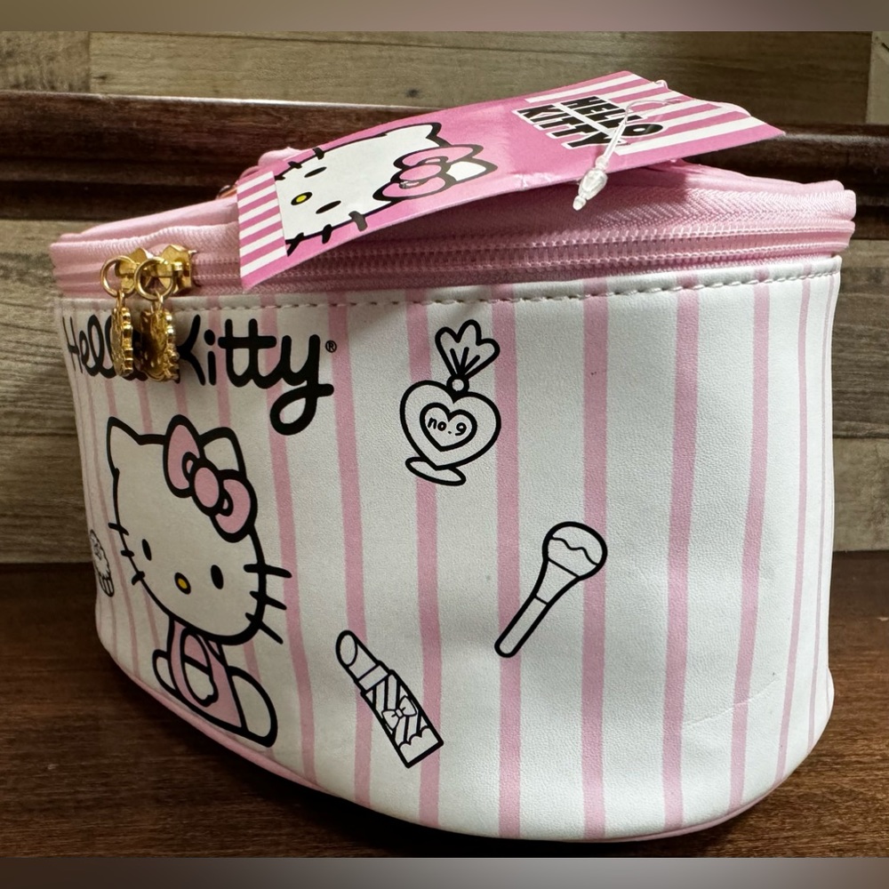 ✅ Super Cute 🥰 Hello  Kitty Super Cute Makeup / Cosmetic Bag -NEW - Picture 7 of 14